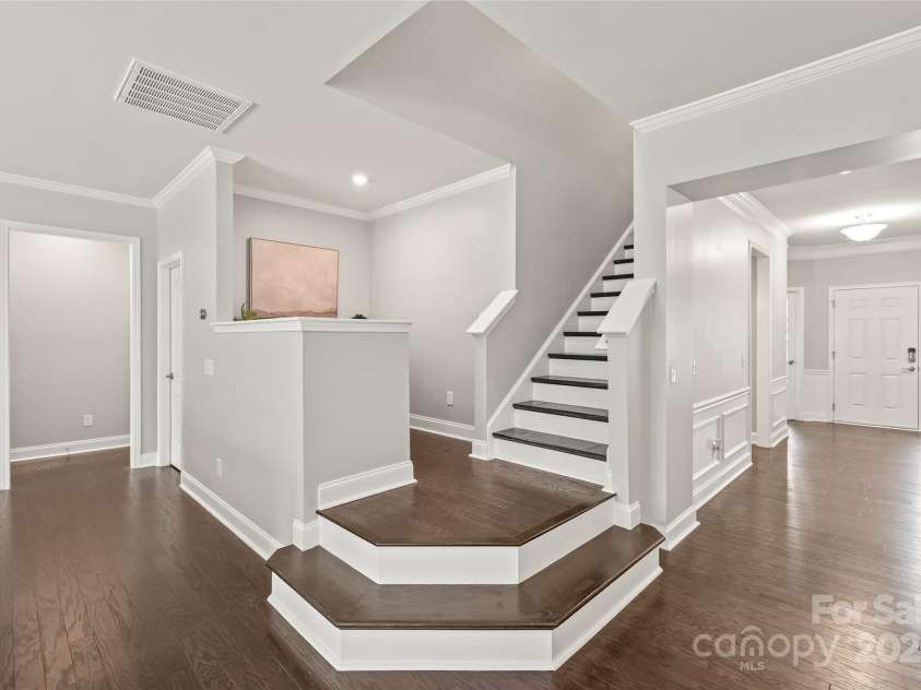 6320 Tilley Way, Matthews, NC 28105.  MLS# CAR4274022, YatesRealty ID 25314. 