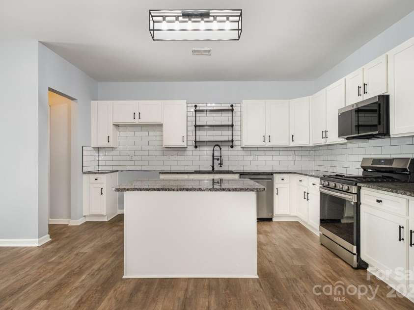 172 Briana Marie Way, Indian Trail, NC 28079.  MLS# CAR4275278, YatesRealty ID 25316. 