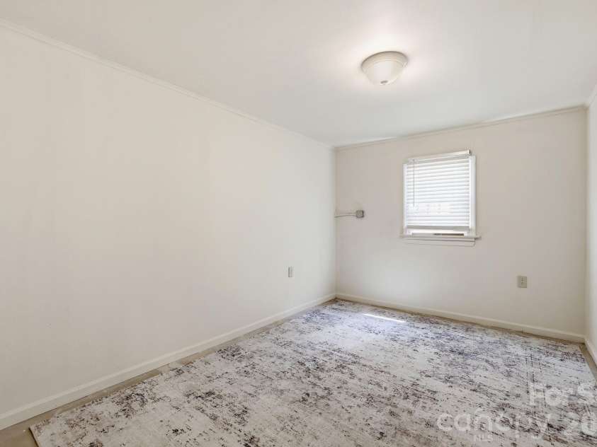 225 Middleton Avenue, Matthews, NC 28104.  MLS# CAR4379594, YatesRealty ID 25317. 
