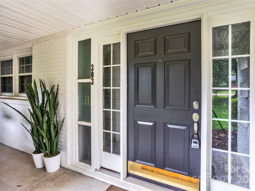303 Odell Street, Kannapolis, NC 28083.  MLS# CAR4276347, YatesRealty ID 25317. 
