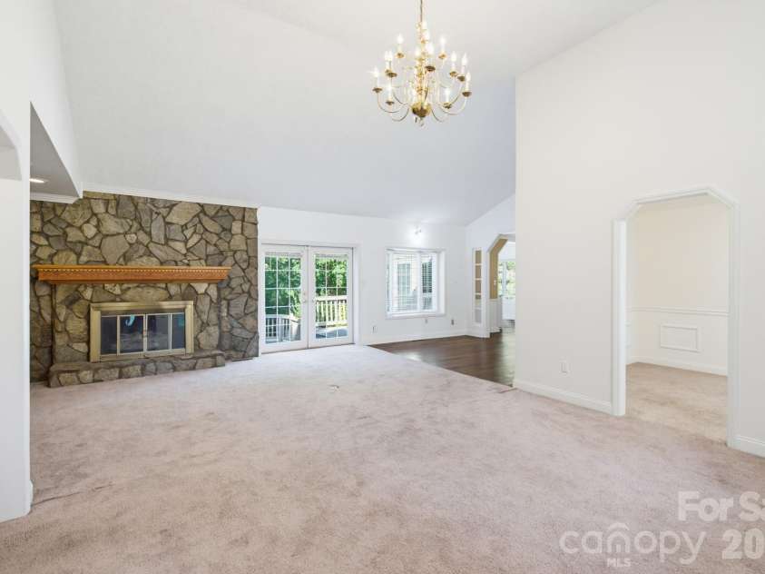 1011 Tarlton Drive, Shelby, NC 28150.  MLS# CAR4421405, YatesRealty ID 25318. 