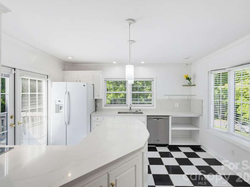 1011 Tarlton Drive, Shelby, NC 28150.  MLS# CAR4421405, YatesRealty ID 25318. 