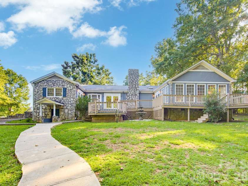 1011 Tarlton Drive, Shelby, NC 28150.  MLS# CAR4421405, YatesRealty ID 25318. 