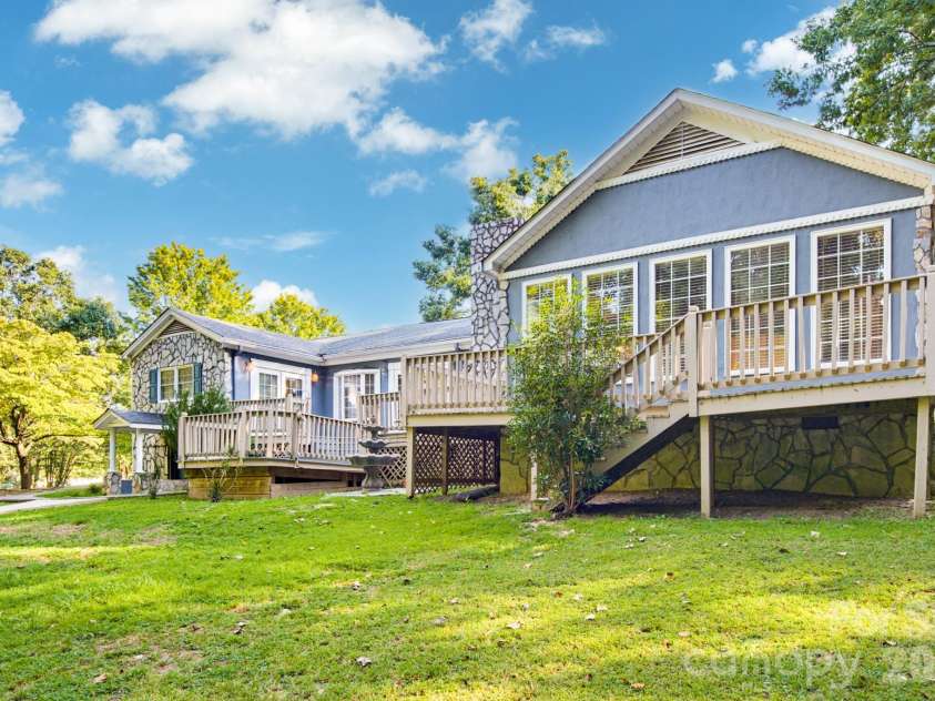 1011 Tarlton Drive, Shelby, NC 28150.  MLS# CAR4421405, YatesRealty ID 25318. 