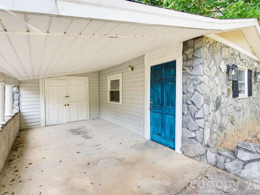 1011 Tarlton Drive, Shelby, NC 28150.  MLS# CAR4421405, YatesRealty ID 25318. 