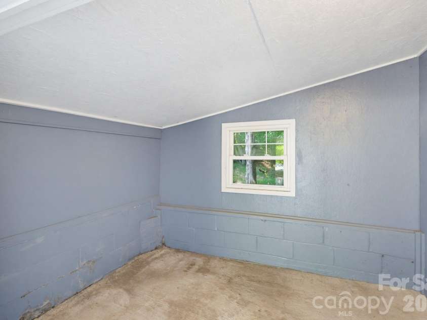 1011 Tarlton Drive, Shelby, NC 28150.  MLS# CAR4421405, YatesRealty ID 25318. 
