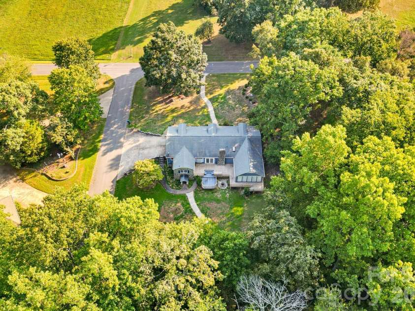 1011 Tarlton Drive, Shelby, NC 28150.  MLS# CAR4421405, YatesRealty ID 25318. 