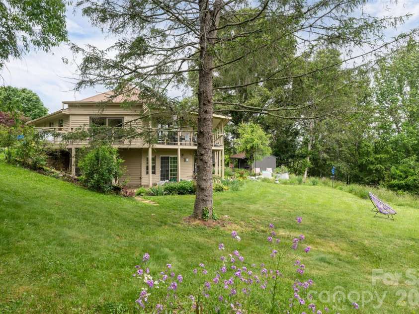 56 Donna Lane, Alexander, NC 28701.  MLS# CAR4379606, YatesRealty ID 25319. 