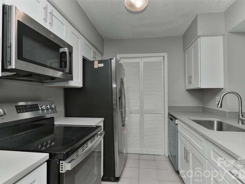 11024 Harrowfield Road, Charlotte, NC 28226.  MLS# CAR4352127, YatesRealty ID 2532. 