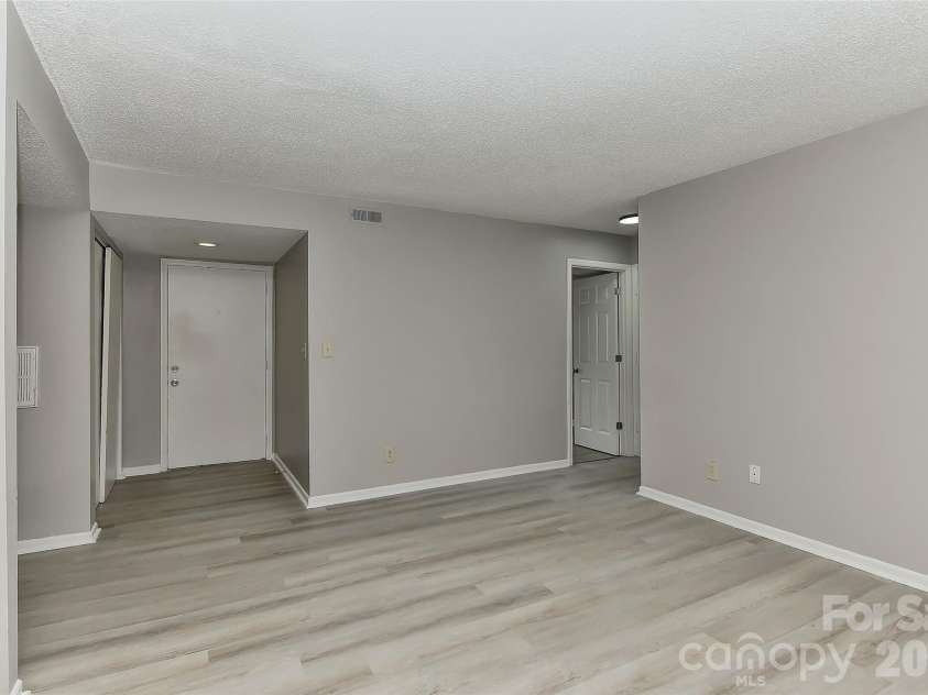 11024 Harrowfield Road, Charlotte, NC 28226.  MLS# CAR4352127, YatesRealty ID 2532. 
