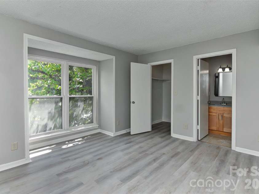 11024 Harrowfield Road, Charlotte, NC 28226.  MLS# CAR4352127, YatesRealty ID 2532. 