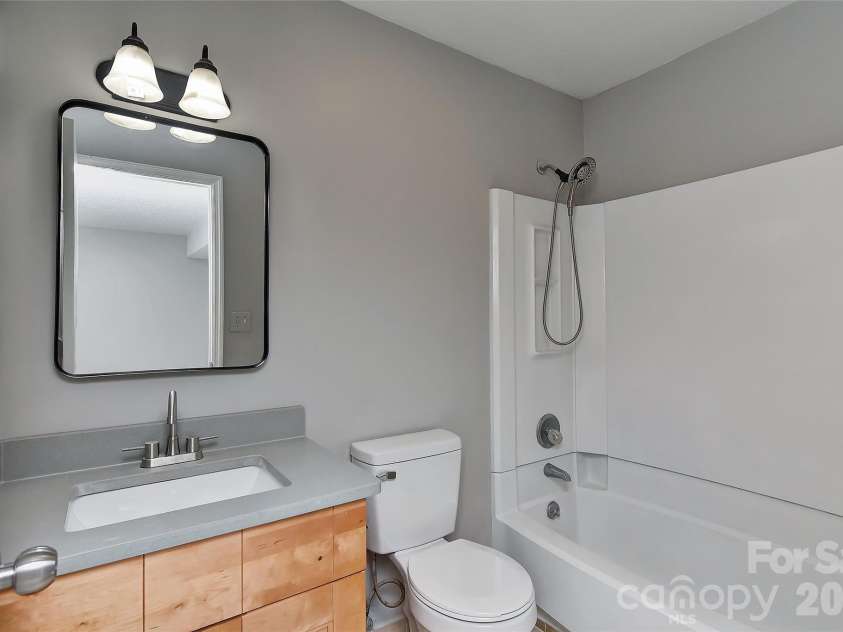 11024 Harrowfield Road, Charlotte, NC 28226.  MLS# CAR4352127, YatesRealty ID 2532. 