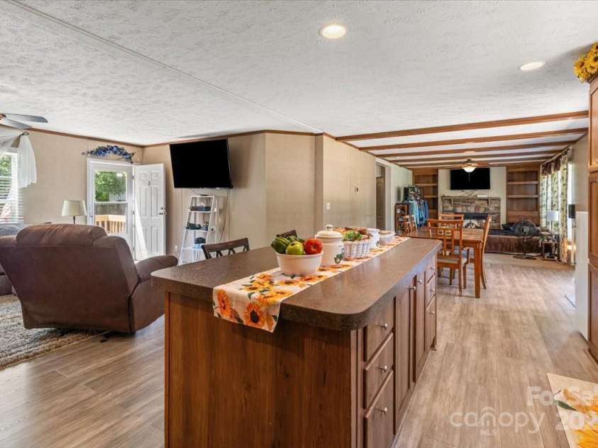 132 Bailey Mountain Road, Mars Hill, NC 28754.  MLS# CAR4288819, YatesRealty ID 2532. 