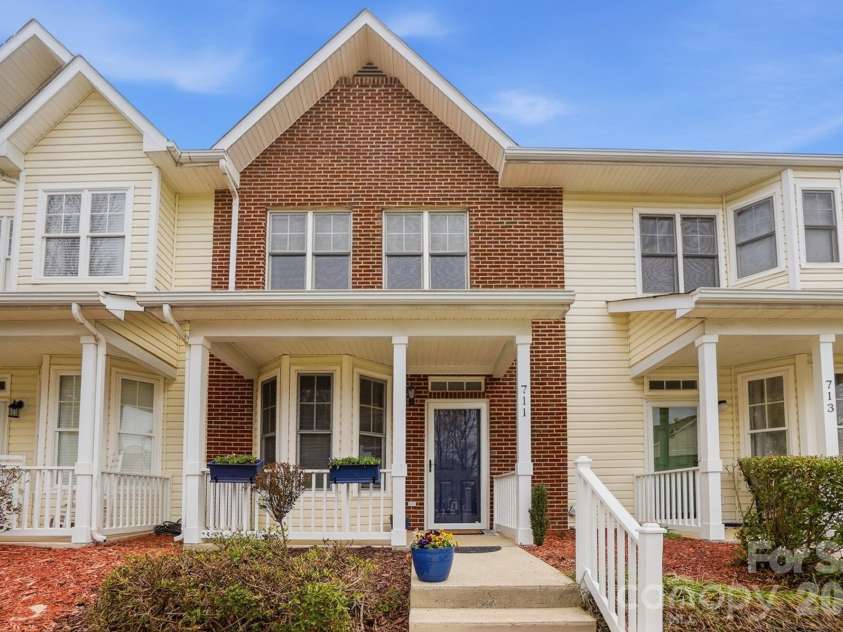 711 Stone Village Drive, Fort Mill, SC 29708.  MLS# CAR4348857, YatesRealty ID 25320. 