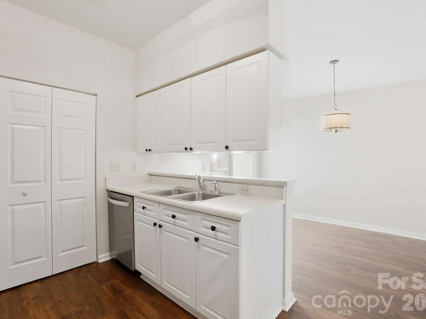 711 Stone Village Drive, Fort Mill, SC 29708.  MLS# CAR4348857, YatesRealty ID 25320. 