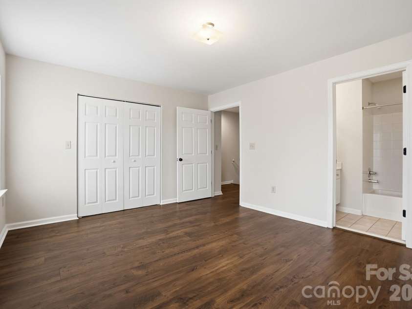 711 Stone Village Drive, Fort Mill, SC 29708.  MLS# CAR4348857, YatesRealty ID 25320. 