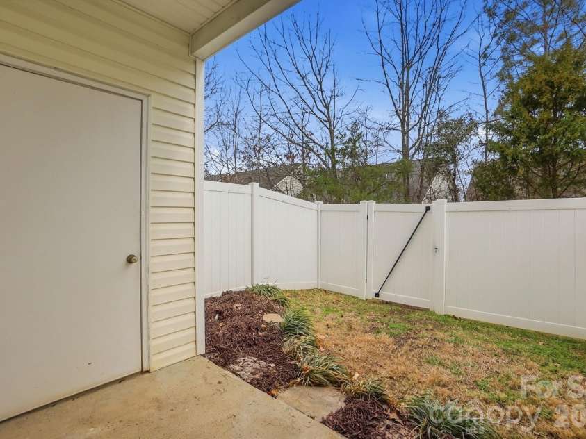 711 Stone Village Drive, Fort Mill, SC 29708.  MLS# CAR4348857, YatesRealty ID 25320. 