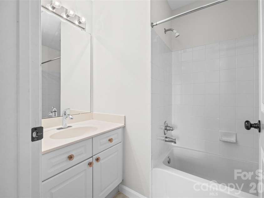 711 Stone Village Drive, Fort Mill, SC 29708.  MLS# CAR4413403, YatesRealty ID 25320. 