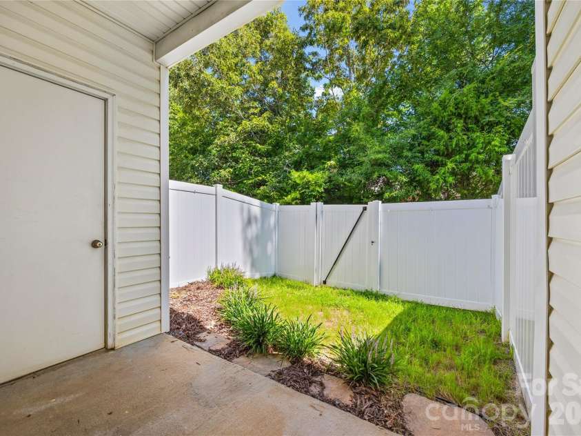 711 Stone Village Drive, Fort Mill, SC 29708.  MLS# CAR4413403, YatesRealty ID 25320. 