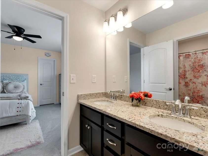 2309 Abundance Lane, Waxhaw, NC 28173.  MLS# CAR4279240, YatesRealty ID 25321. 