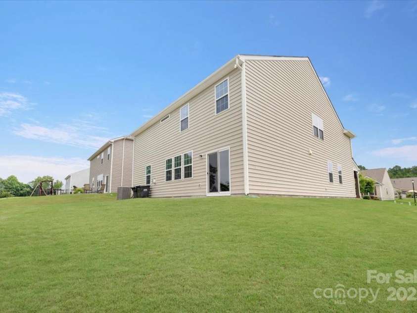 2309 Abundance Lane, Waxhaw, NC 28173.  MLS# CAR4279240, YatesRealty ID 25321. 