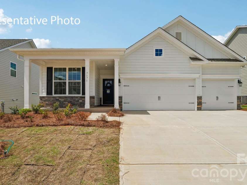 2858 Atwater Pond Circle, Denver, NC 28037.  MLS# CAR4384550, YatesRealty ID 25321. 