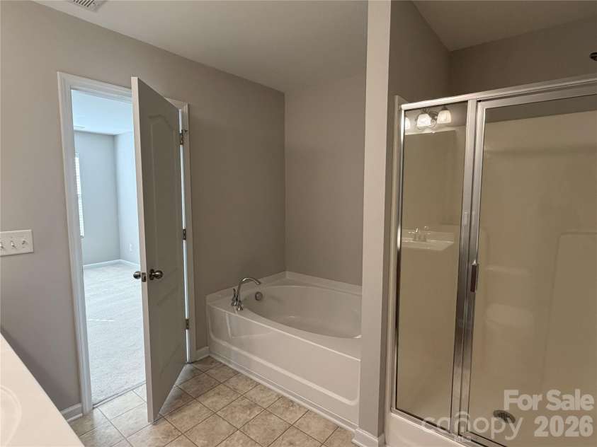 9974 Evergreen Terrace Drive, Charlotte, NC 28277.  MLS# CAR4385643, YatesRealty ID 25322. 