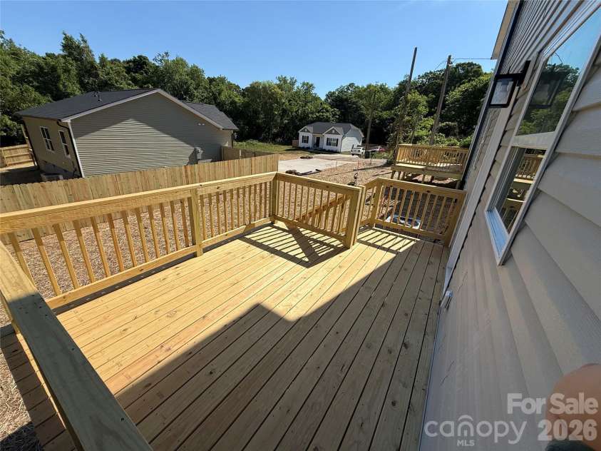 620 Ratchford Avenue, Gastonia, NC 28054.  MLS# CAR4383820, YatesRealty ID 25323. 