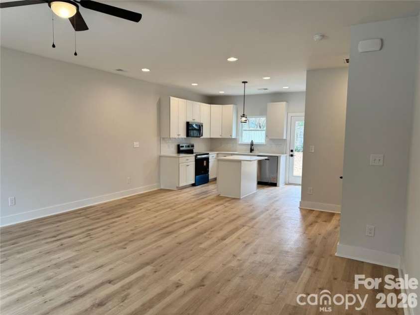 620 Ratchford Avenue, Gastonia, NC 28054.  MLS# CAR4383820, YatesRealty ID 25323. 