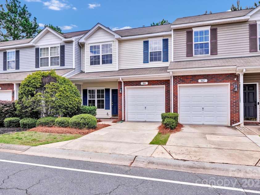 804 Eddy Drive, Fort Mill, SC 29715.  MLS# CAR4235923, YatesRealty ID 25323. 