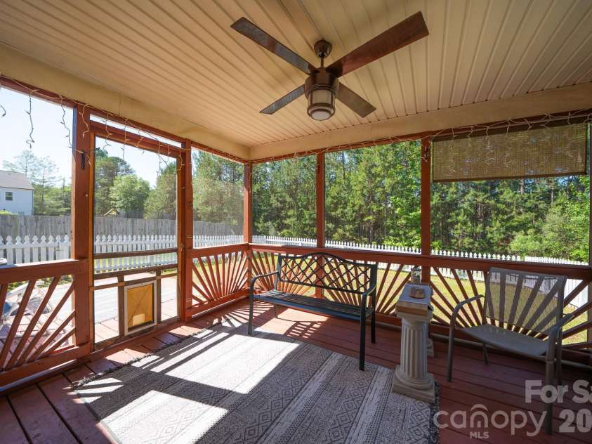 1110 Newfound Hollow Drive, Charlotte, NC 28214.  MLS# CAR4378613, YatesRealty ID 25324. 