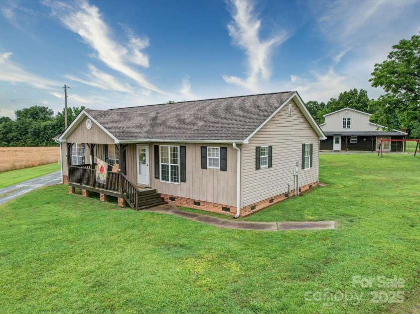 4115 Jenkins Road, Marshville, NC 28103.  MLS# CAR4263662, YatesRealty ID 25324. 