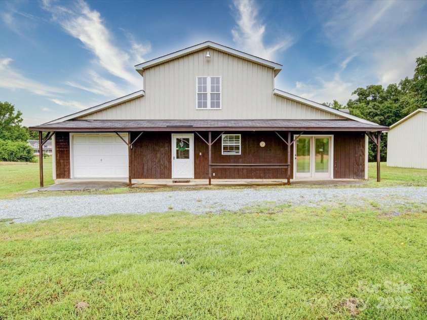 4115 Jenkins Road, Marshville, NC 28103.  MLS# CAR4263662, YatesRealty ID 25324. Barn/Workshop/Garage