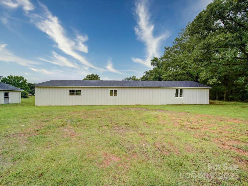 4115 Jenkins Road, Marshville, NC 28103.  MLS# CAR4325461, YatesRealty ID 25324. 