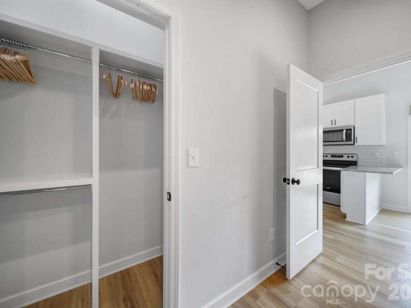 1638 Longfellow Street, Charlotte, NC 28205.  MLS# CAR4341003, YatesRealty ID 25325. 