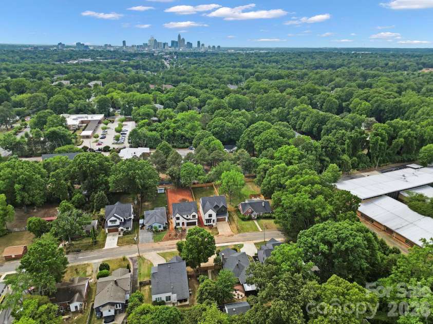 1638 Longfellow Street, Charlotte, NC 28205.  MLS# CAR4341003, YatesRealty ID 25325. 