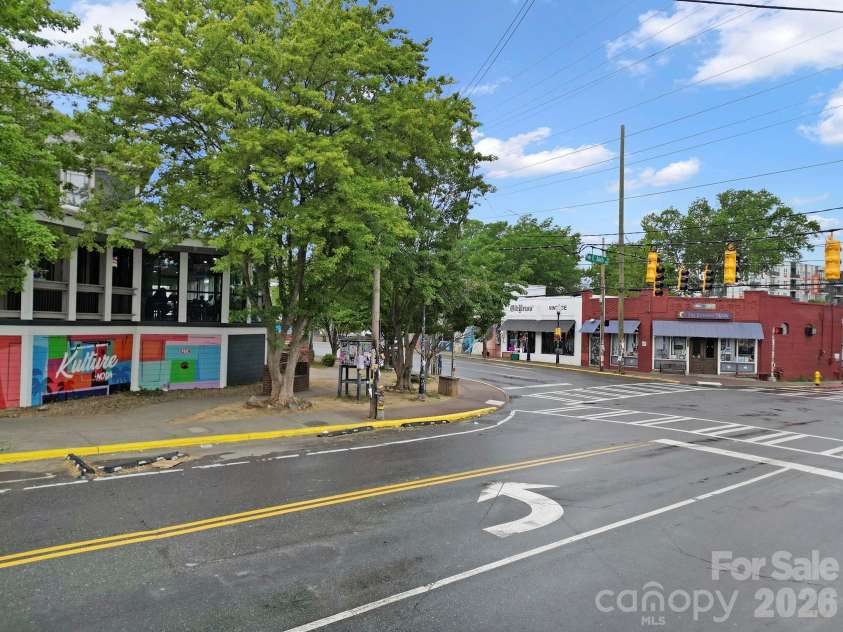 1638 Longfellow Street, Charlotte, NC 28205.  MLS# CAR4341003, YatesRealty ID 25325. 
