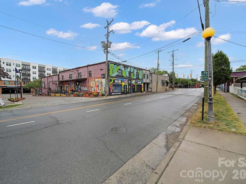 1638 Longfellow Street, Charlotte, NC 28205.  MLS# CAR4341003, YatesRealty ID 25325. 