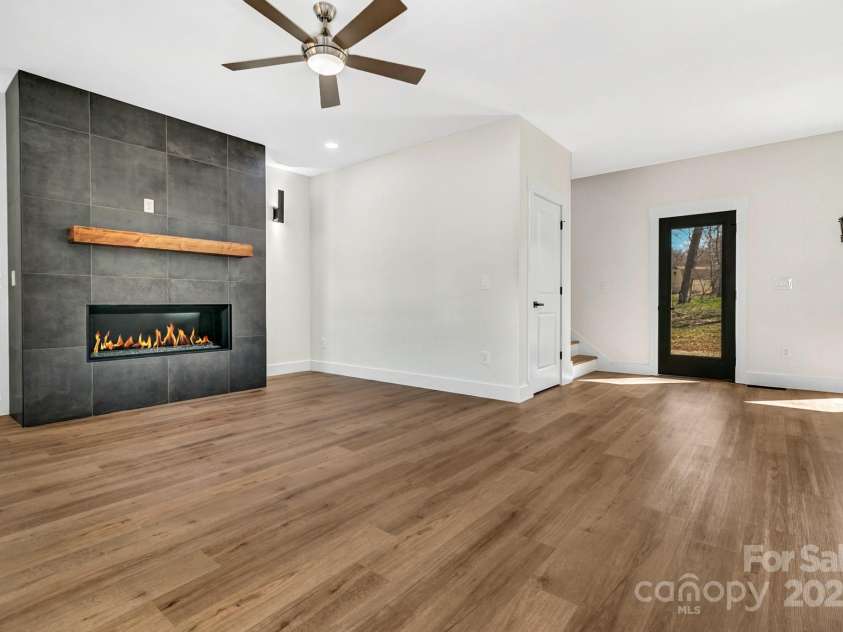 25 Scott Meadows Drive, Asheville, NC 28806.  MLS# CAR4232093, YatesRealty ID 25325. 