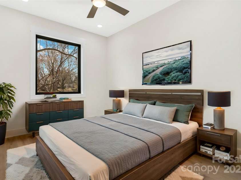 25 Scott Meadows Drive, Asheville, NC 28806.  MLS# CAR4232093, YatesRealty ID 25325. 