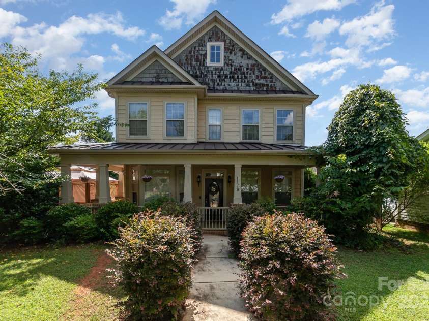 11640 Galashiels Drive, Huntersville, NC 28078.  MLS# CAR4280400, YatesRealty ID 25326. 
