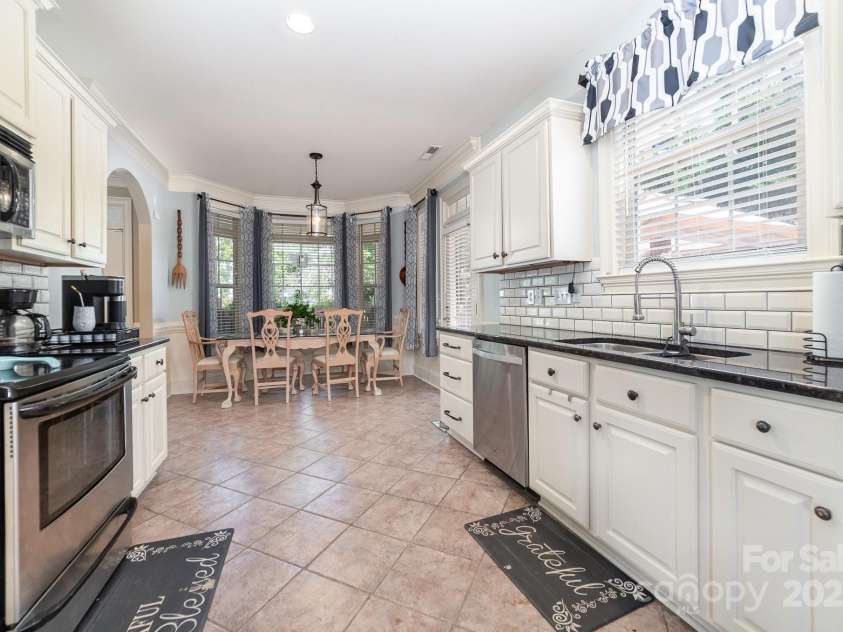 11640 Galashiels Drive, Huntersville, NC 28078.  MLS# CAR4280400, YatesRealty ID 25326. 