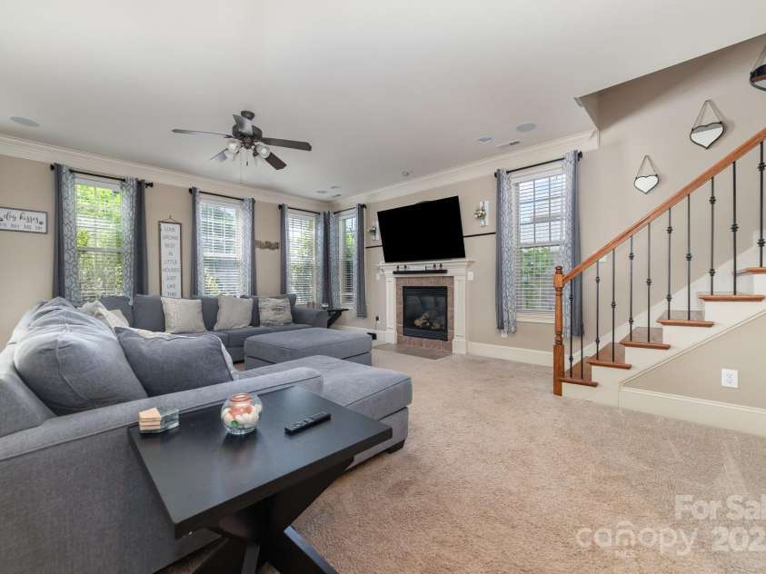 11640 Galashiels Drive, Huntersville, NC 28078.  MLS# CAR4280400, YatesRealty ID 25326. 