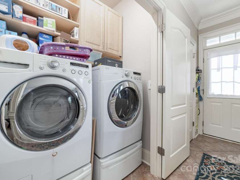 11640 Galashiels Drive, Huntersville, NC 28078.  MLS# CAR4280400, YatesRealty ID 25326. 