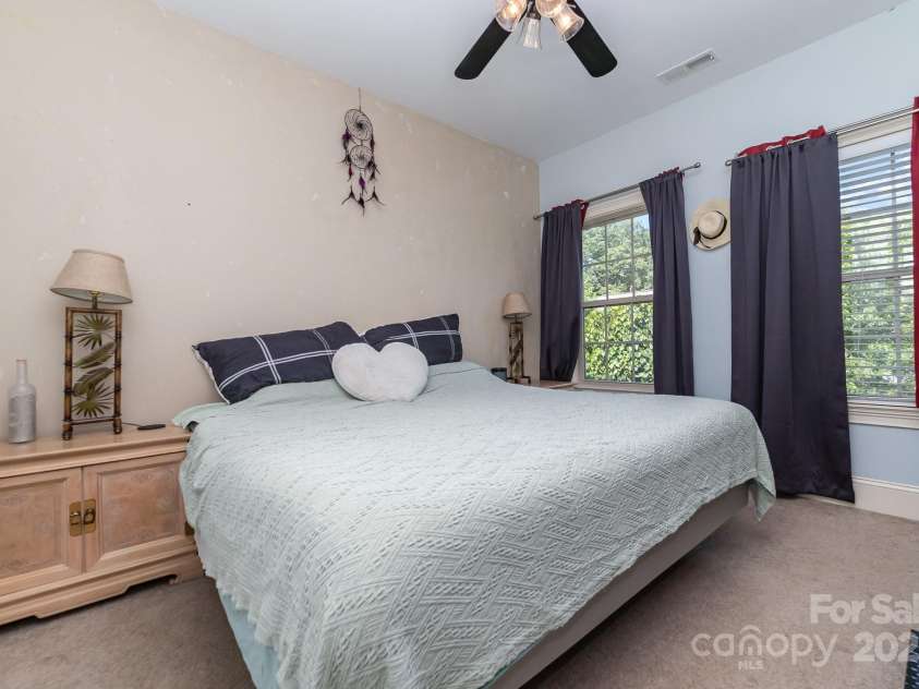 11640 Galashiels Drive, Huntersville, NC 28078.  MLS# CAR4280400, YatesRealty ID 25326. 