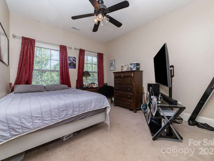 11640 Galashiels Drive, Huntersville, NC 28078.  MLS# CAR4280400, YatesRealty ID 25326. 