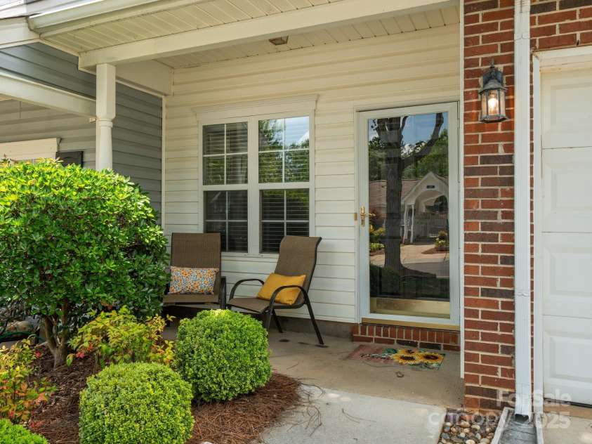 146 Rapids Road, Fort Mill, SC 29715.  MLS# CAR4269060, YatesRealty ID 25328. 