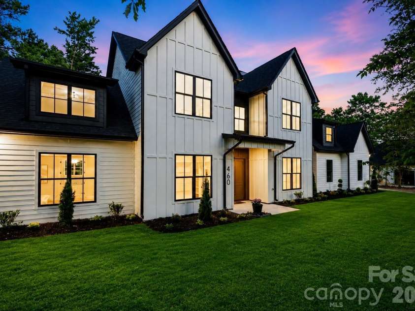 460 Riddle Mill Road, Clover, SC 29710.  MLS# CAR4378349, YatesRealty ID 25328. 