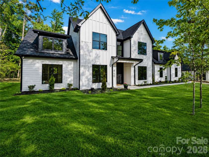 460 Riddle Mill Road, Clover, SC 29710.  MLS# CAR4378349, YatesRealty ID 25328. 