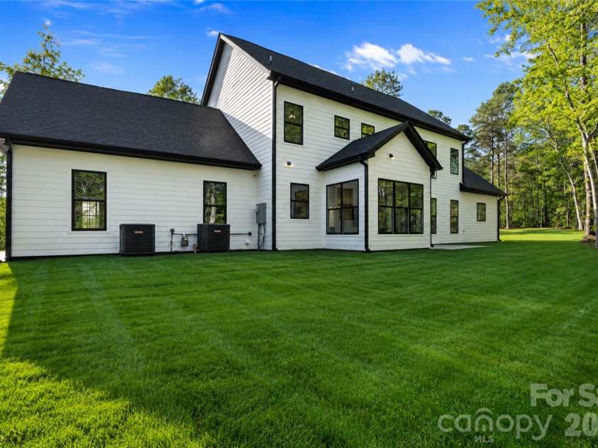 460 Riddle Mill Road, Clover, SC 29710.  MLS# CAR4378349, YatesRealty ID 25328. 